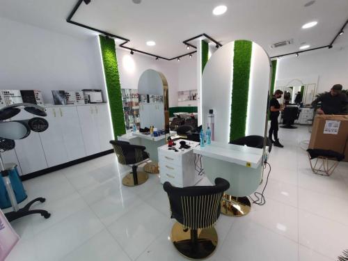 Headquarters of Beauty - Bucuresti